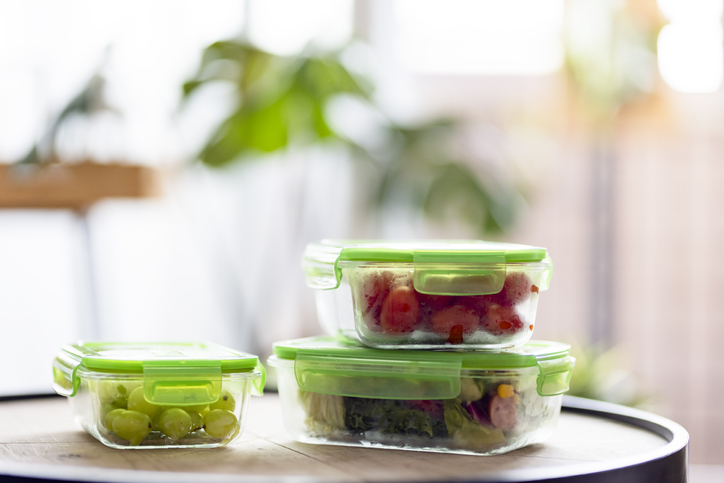 Zero Waste Lunch Fruits in a Glass Container - Central Florida Lifestyle Take the challenge this July by going plastic-free.