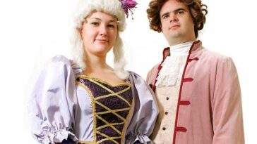 Queen Charlotte Halloween costume.