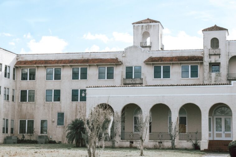debaryhalloffersfamilyprogramsinnovemberfeature Central Florida Lifestyle DeBary Hall Offers Family Programs in November feature Central Florida Lifestyle