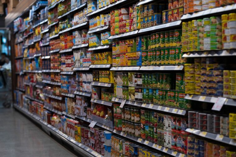 mythvsfactwhatfooditemscanbedonatedtosecondharvesfeature1 Central Florida Lifestyle Myth Vs Fact What Food Items Can Be Donated to Second Harvest feature Central Florida Lifestyle